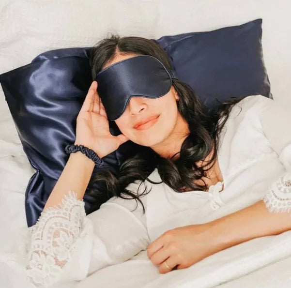100% Mulberry Silk Gift Set with Eye Mask, Pillow Case and Scrunchie